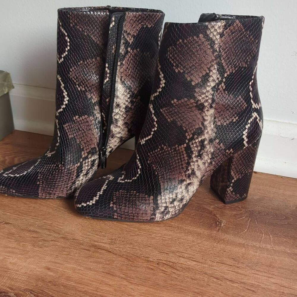 Vince Camuto Dannia Dark Brown Snake Print Leather Boots  10 m